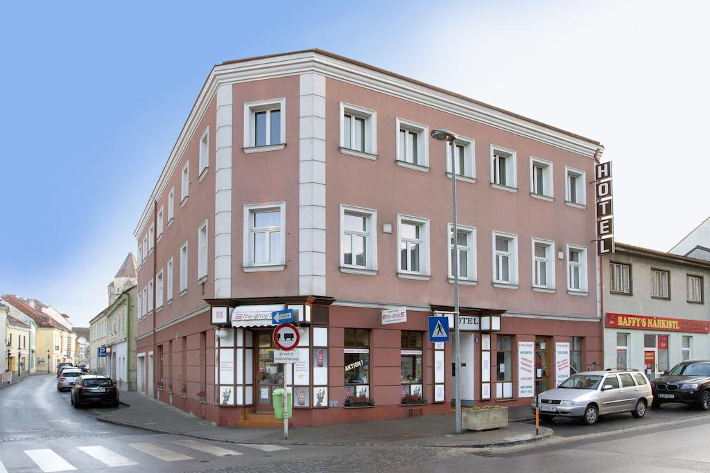 Hotel Zur Sonne คอร์นอยบวร์ก ภายนอก รูปภาพ