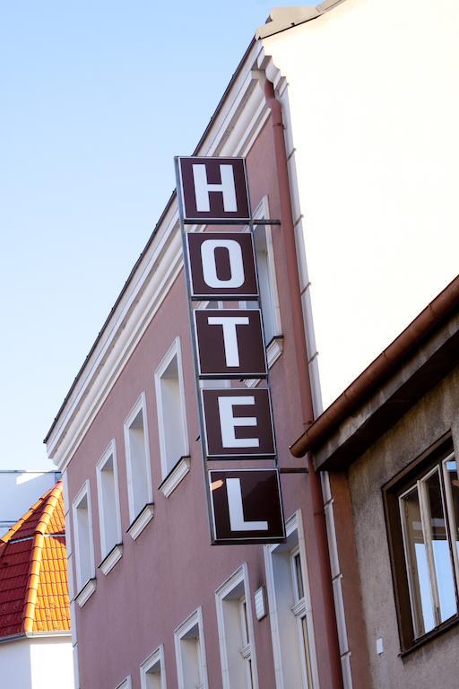 Hotel Zur Sonne คอร์นอยบวร์ก ภายนอก รูปภาพ